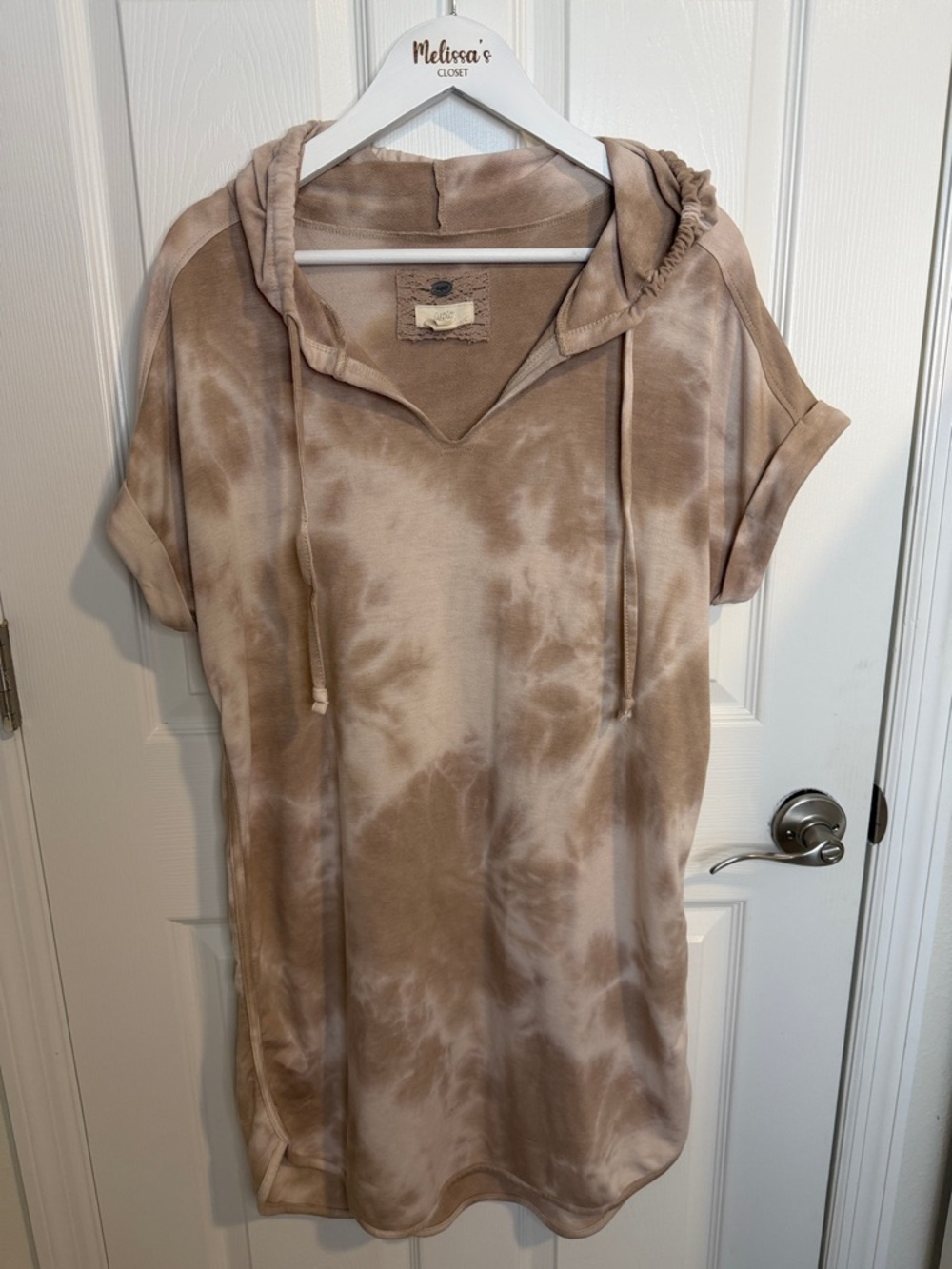 Cupio Knit tie dye tan/white hooded dress size L